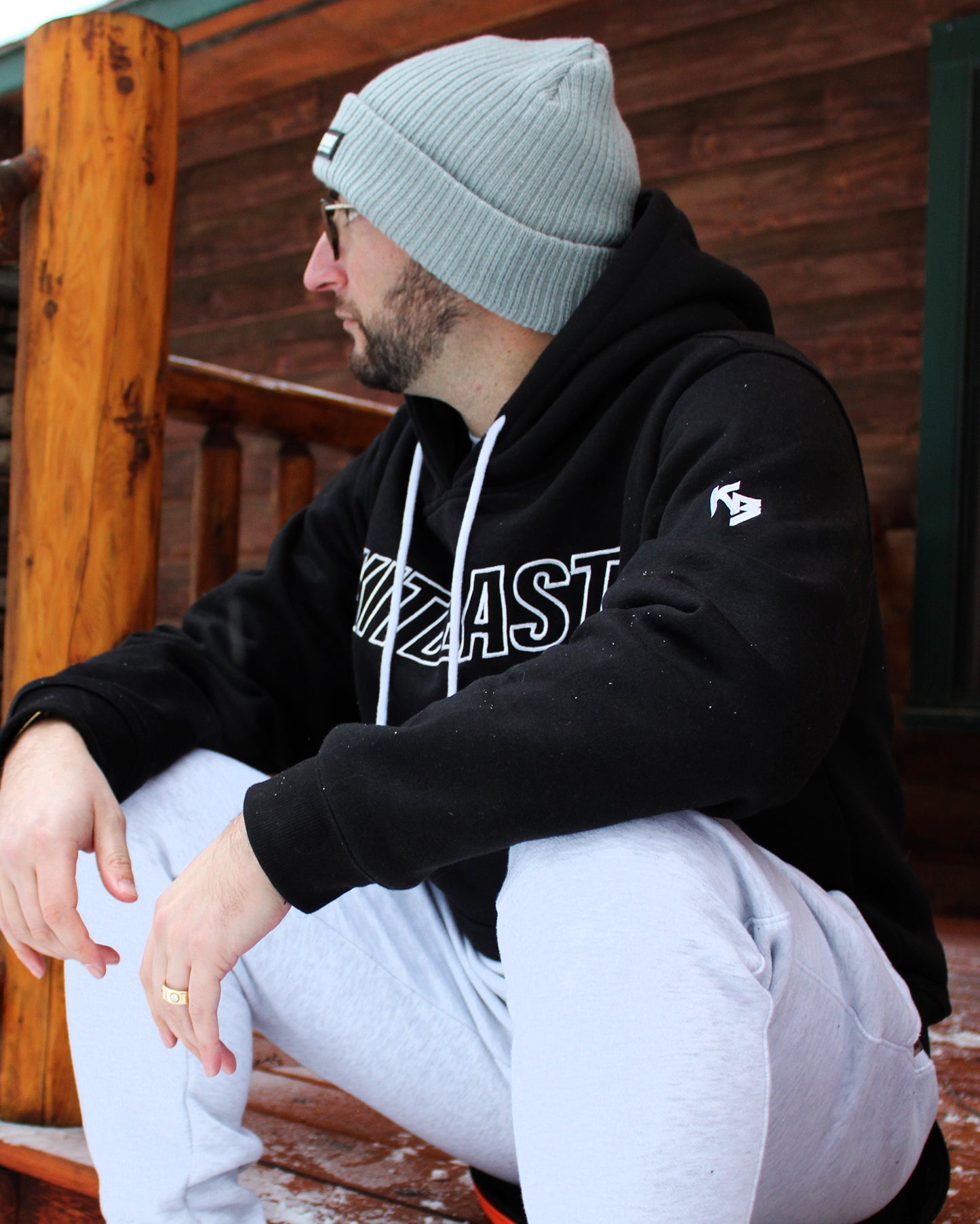 PRJ 01 - KITBEAST HOLLOW SCRIPT BLACK HOODIE